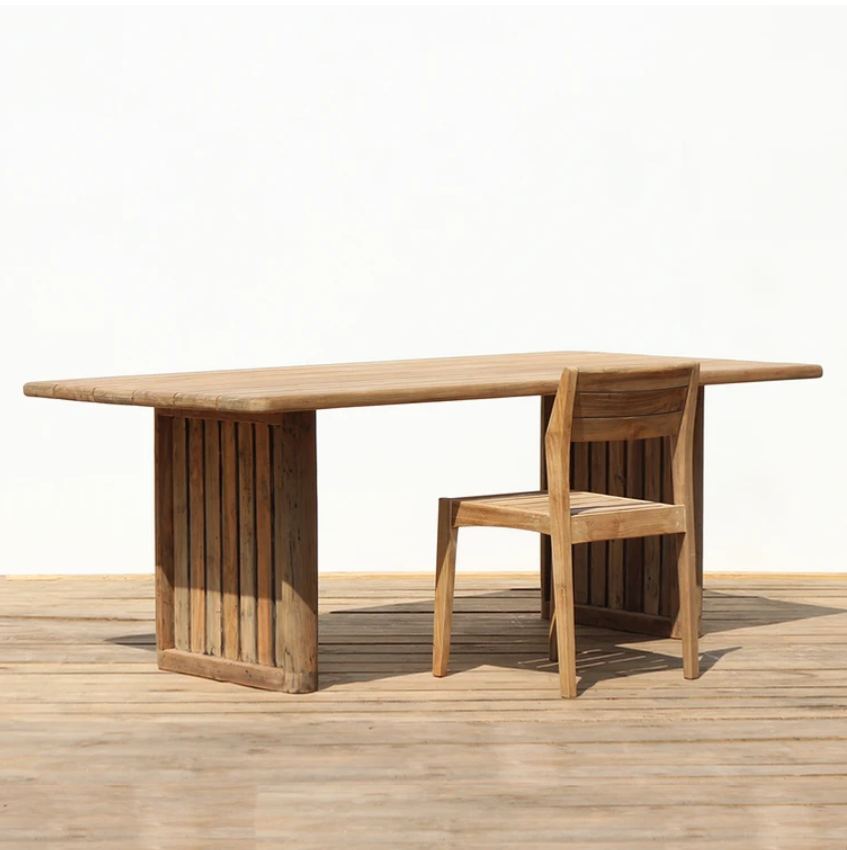 KIITOS Dining Table