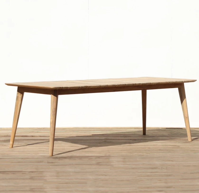 SUKSMA Dining Table