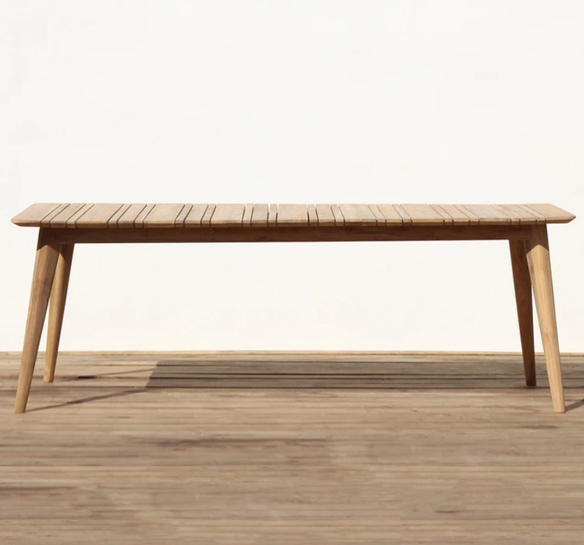 SUKSMA Dining Table