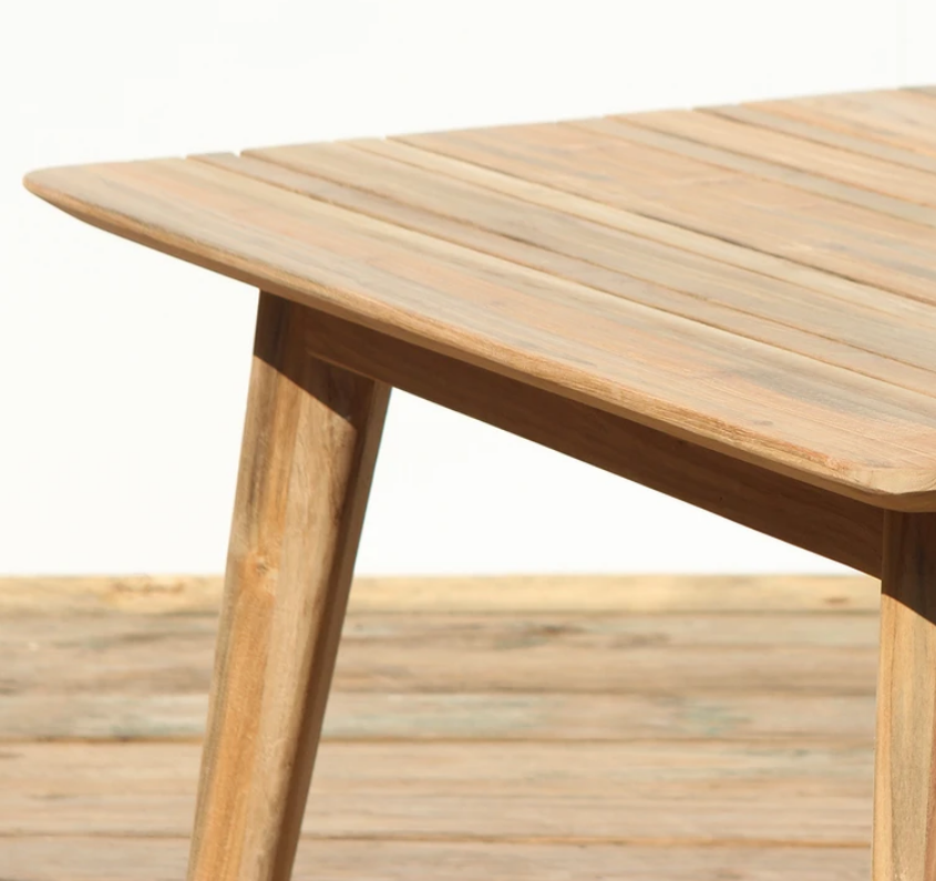 SUKSMA Dining Table