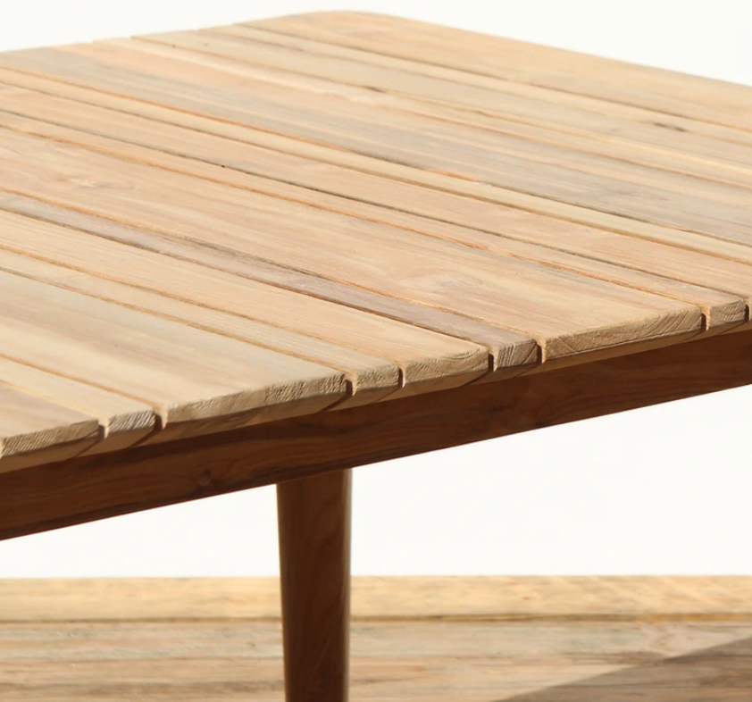 SUKSMA Dining Table