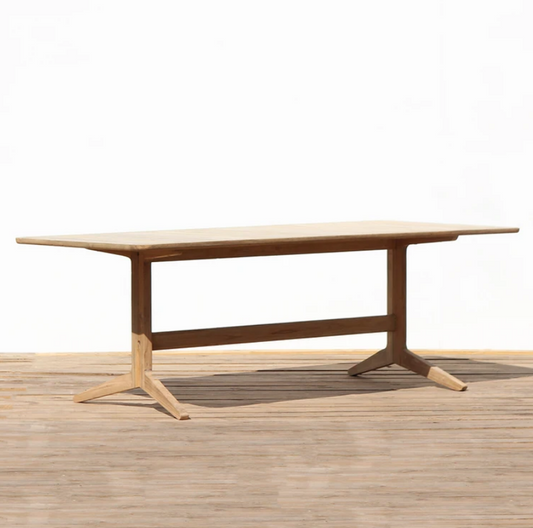 TODA Dining Table